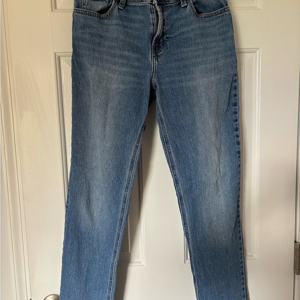 Old Navy Mid-Rise Wow Boyfriend Jeans in Blue